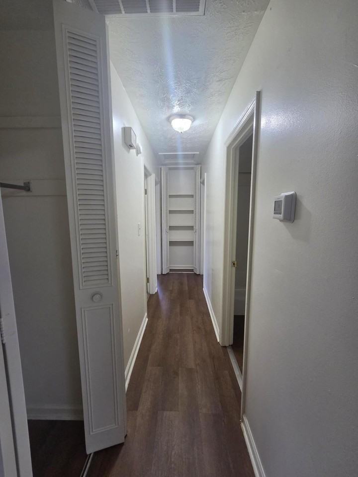 3777 Red River Dr - Photo 5 of 10