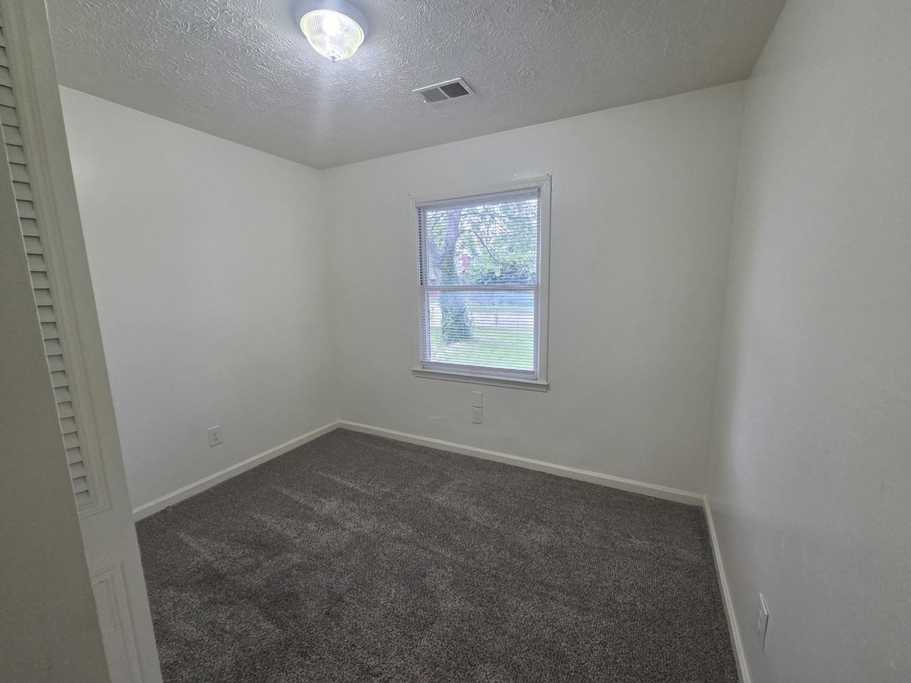 3777 Red River Dr - Photo 7 of 10