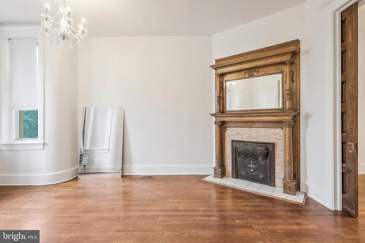 30 R St Ne - Photo 3 of 34