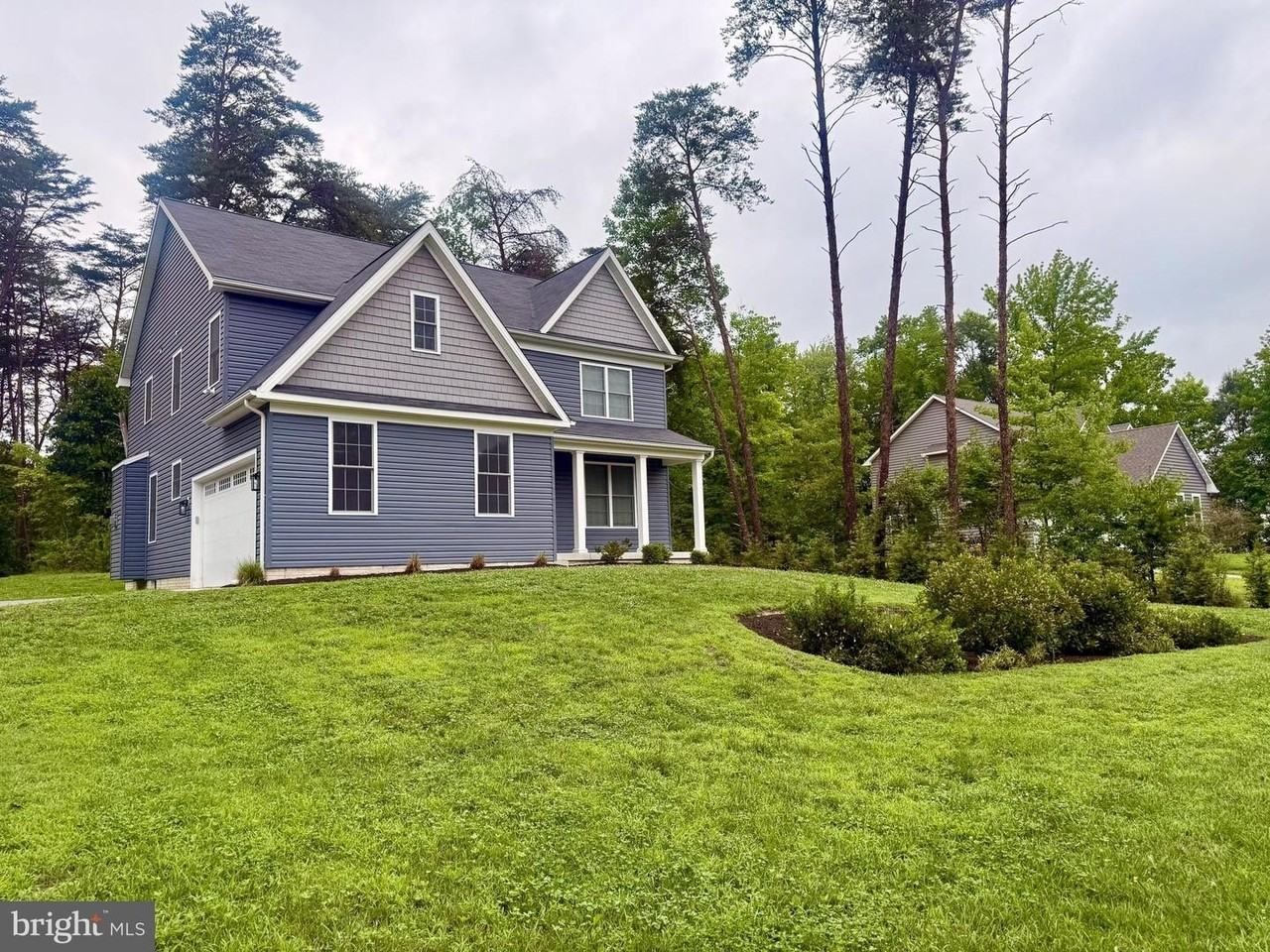 1921 Montevideo Rd - Photo 2 of 48