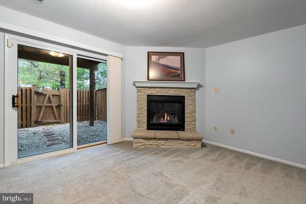 8415 Gold Sunset Way - Photo 4 of 25