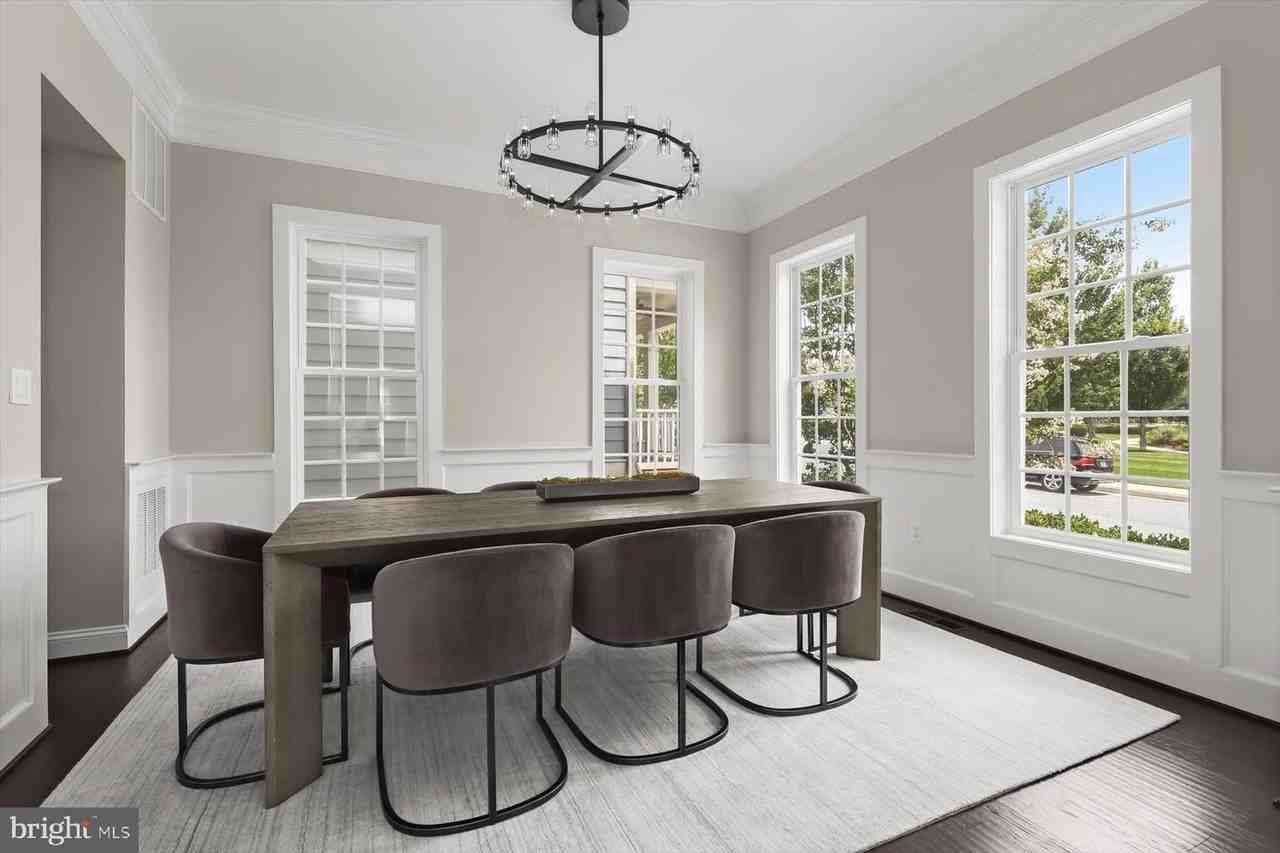 11613 Paca St - Photo 5 of 30