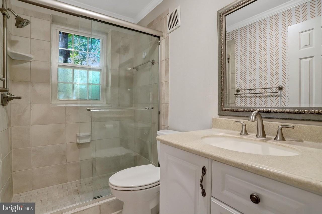 4810 29th St S - Photo 5 of 39