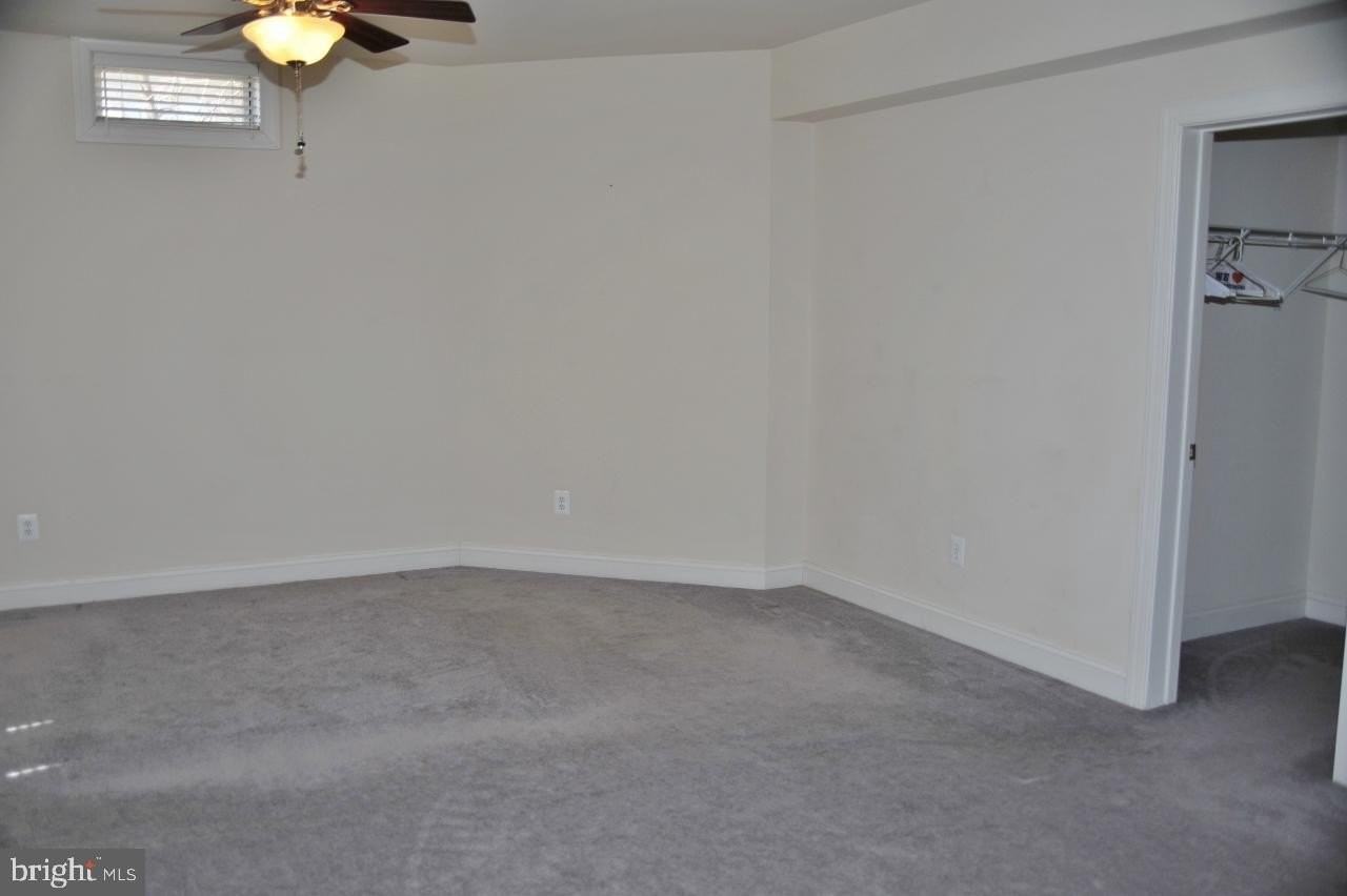 7582 Venture Dr - Photo 4 of 29
