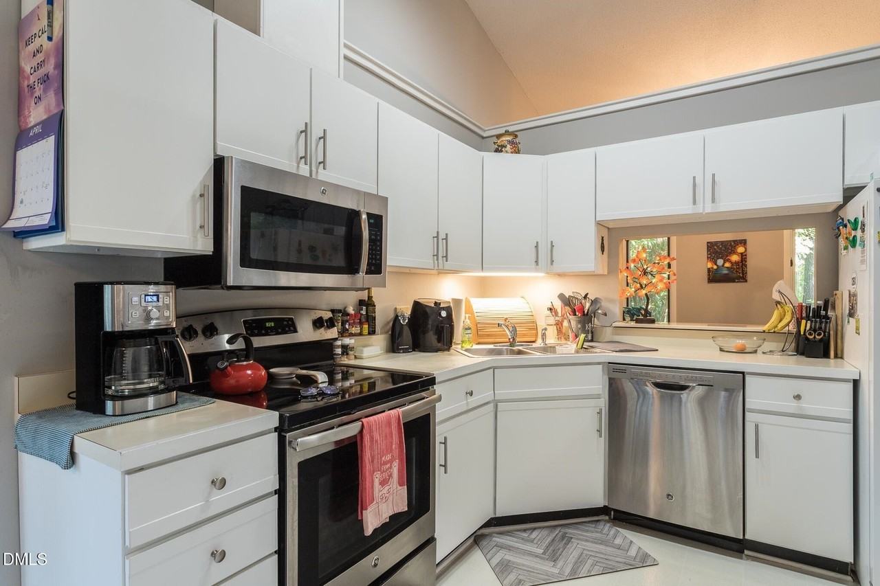 8043 Grey Oak Dr - Photo 5 of 11