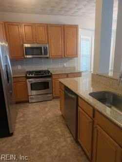 9553 18th Bay St - Photo 4 of 18