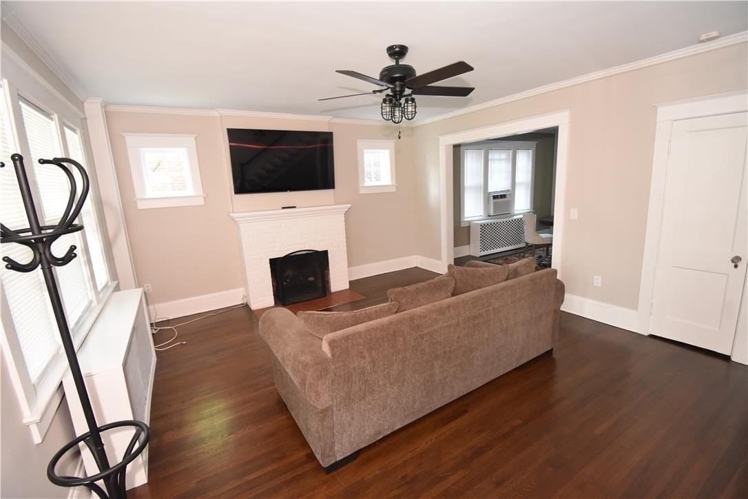 624 Chestnut Ter - Photo 3 of 20