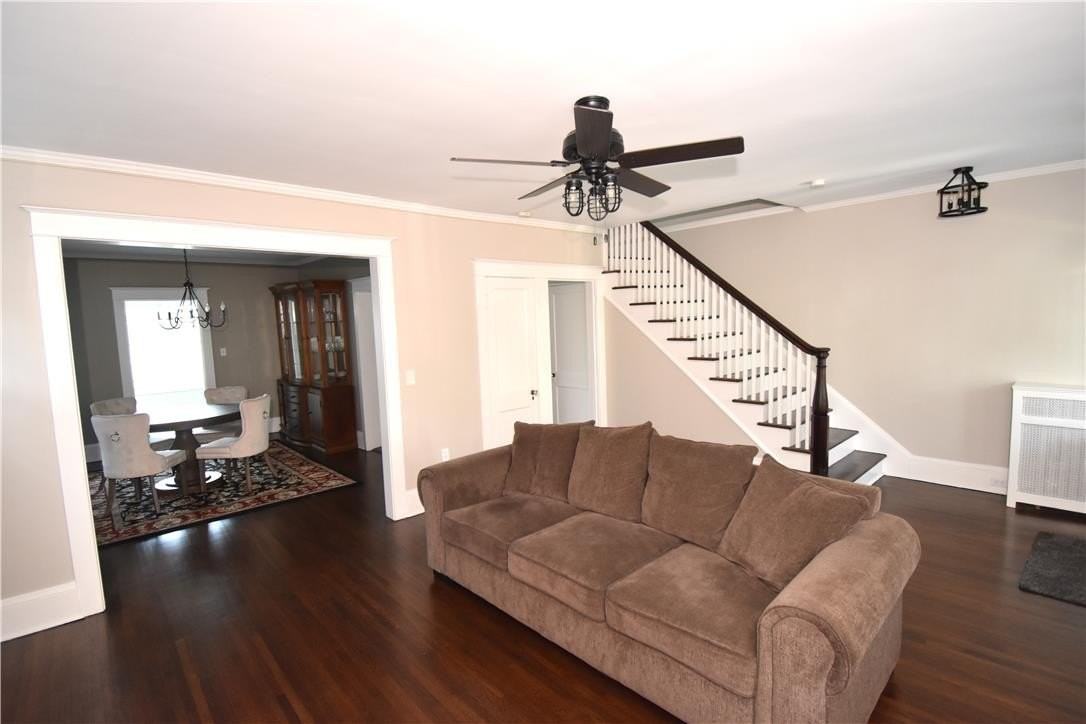 624 Chestnut Ter - Photo 4 of 20