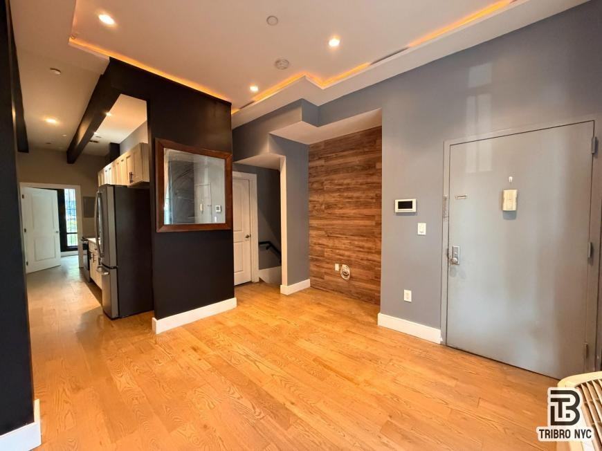 79 Suydam St - Photo 2 of 10