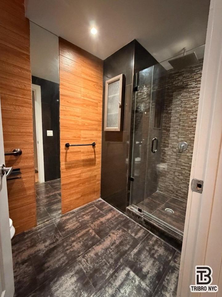 79 Suydam St - Photo 7 of 10