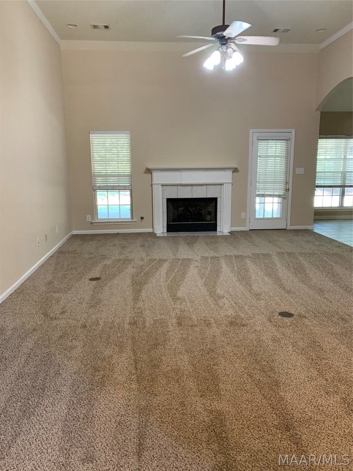 131 Live Oaks Dr - Photo 2 of 18