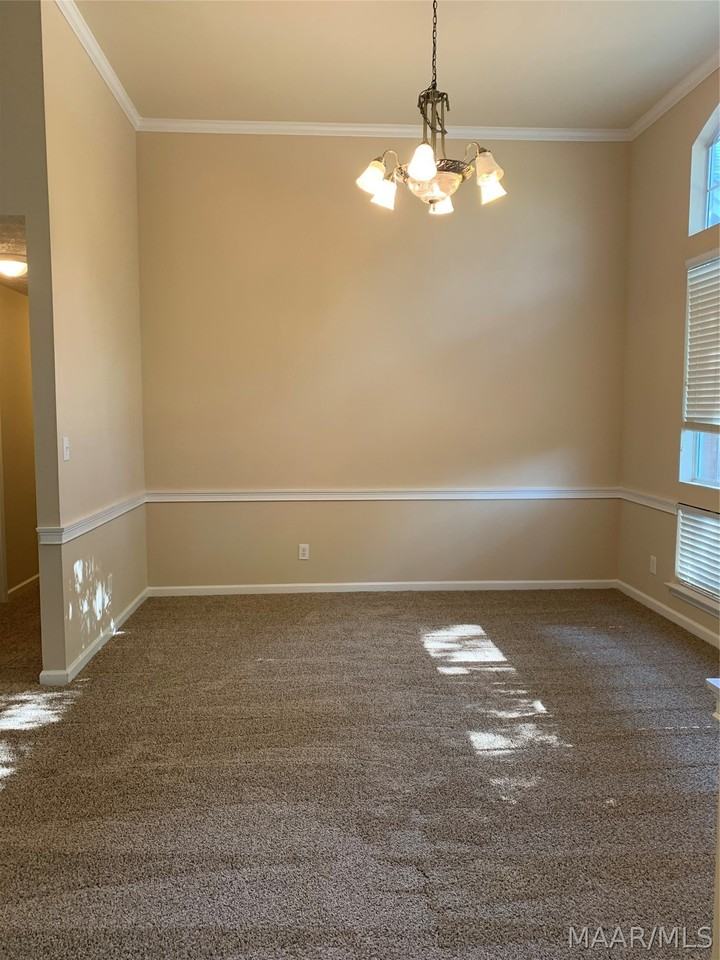 131 Live Oaks Dr - Photo 3 of 18