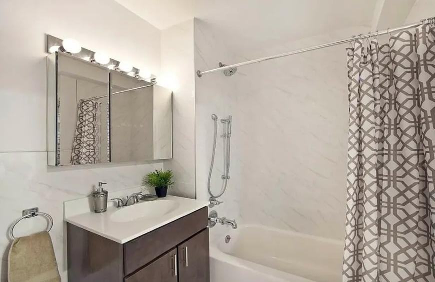 2763 Morris Ave - Photo 6 of 9