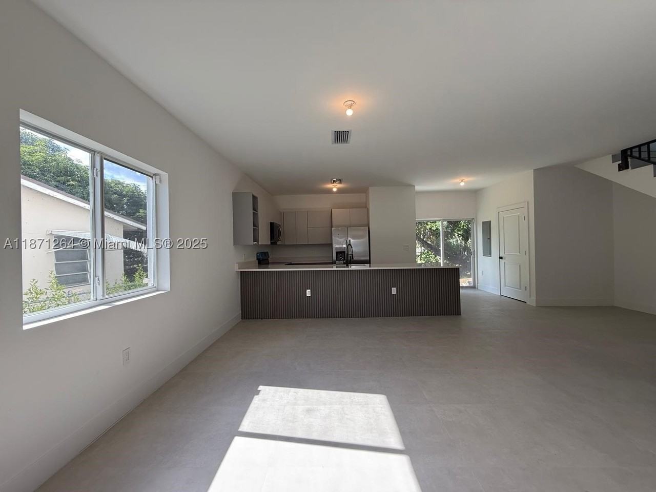 2788 Nw 9th Pl #0 - Photo 3 of 14