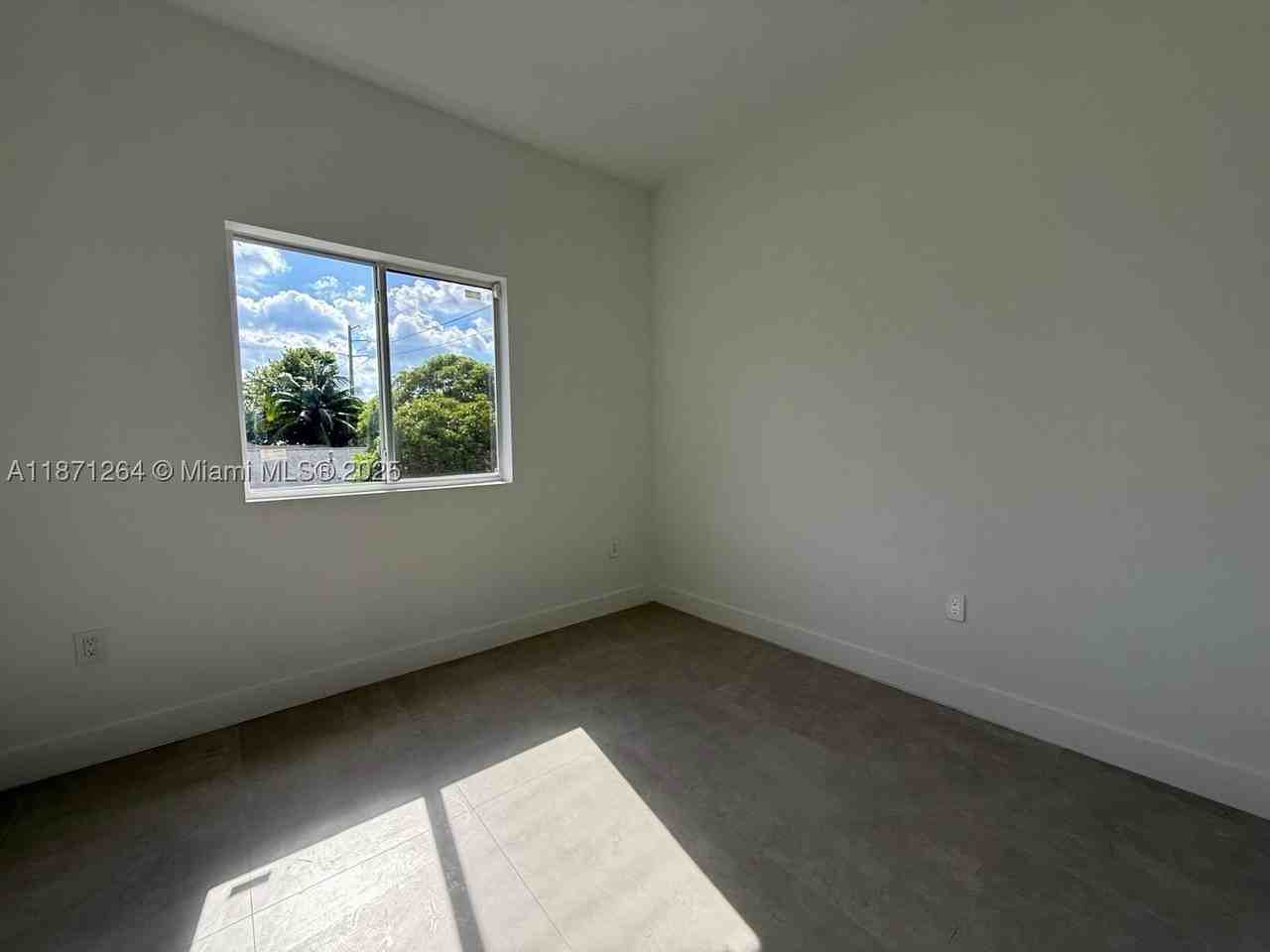 2788 Nw 9th Pl #0 - Photo 7 of 14