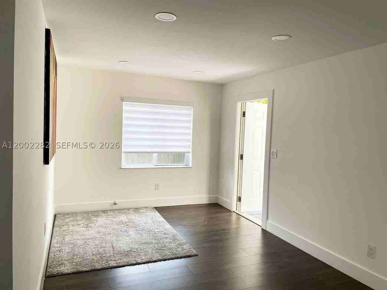 471 Nw 32nd Ct #B - Photo 4 of 9