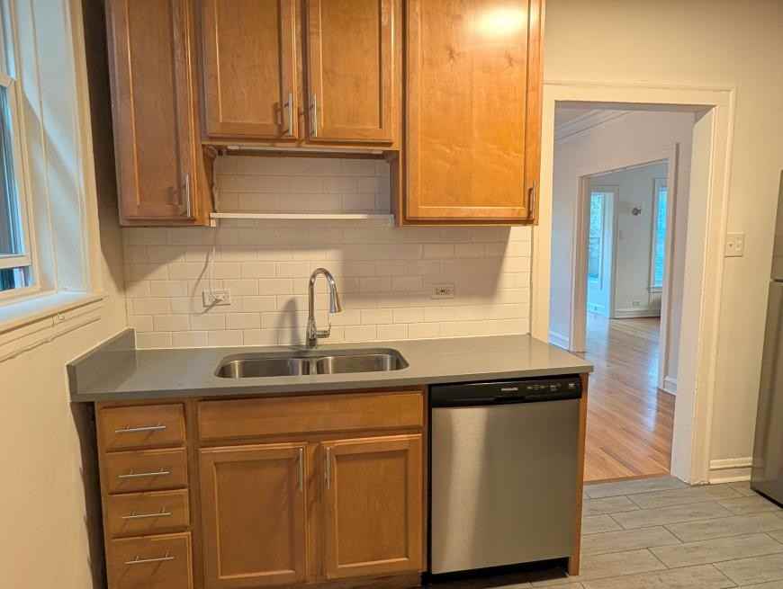 920 Judson Ave - Photo 6 of 10