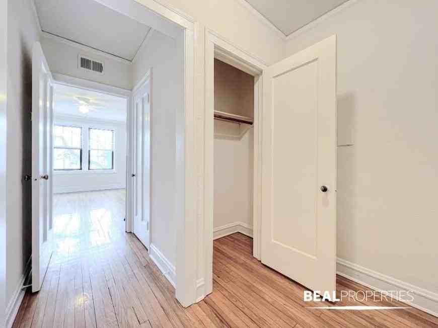 351 Park Ave - Photo 3 of 10