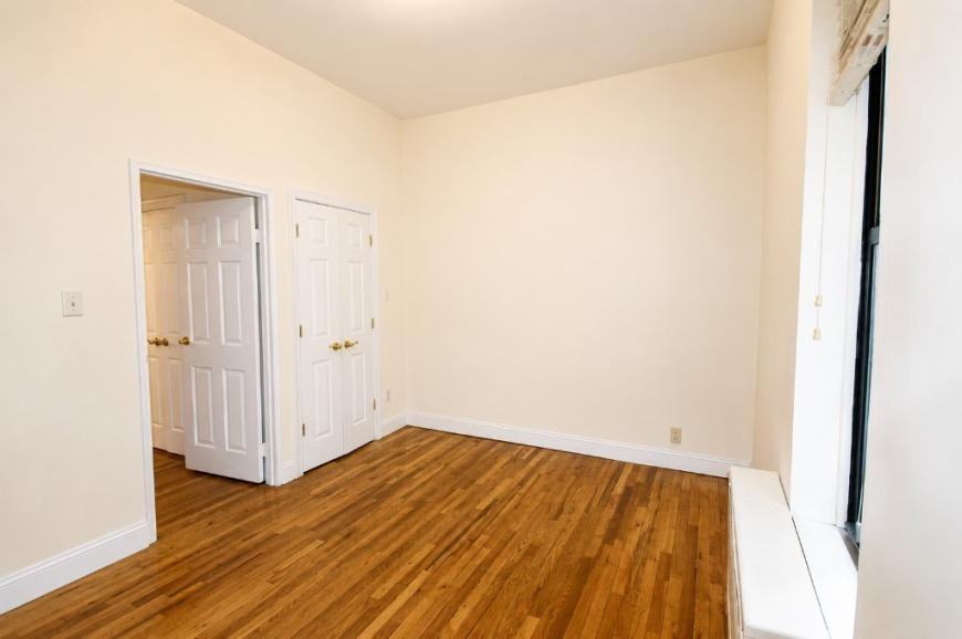 76 W 85th St - Photo 4 of 7