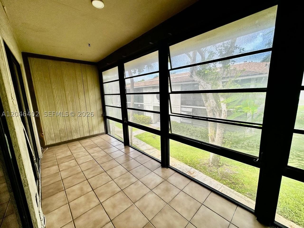 809 Ne 199th St #206-7 - Photo 5 of 16