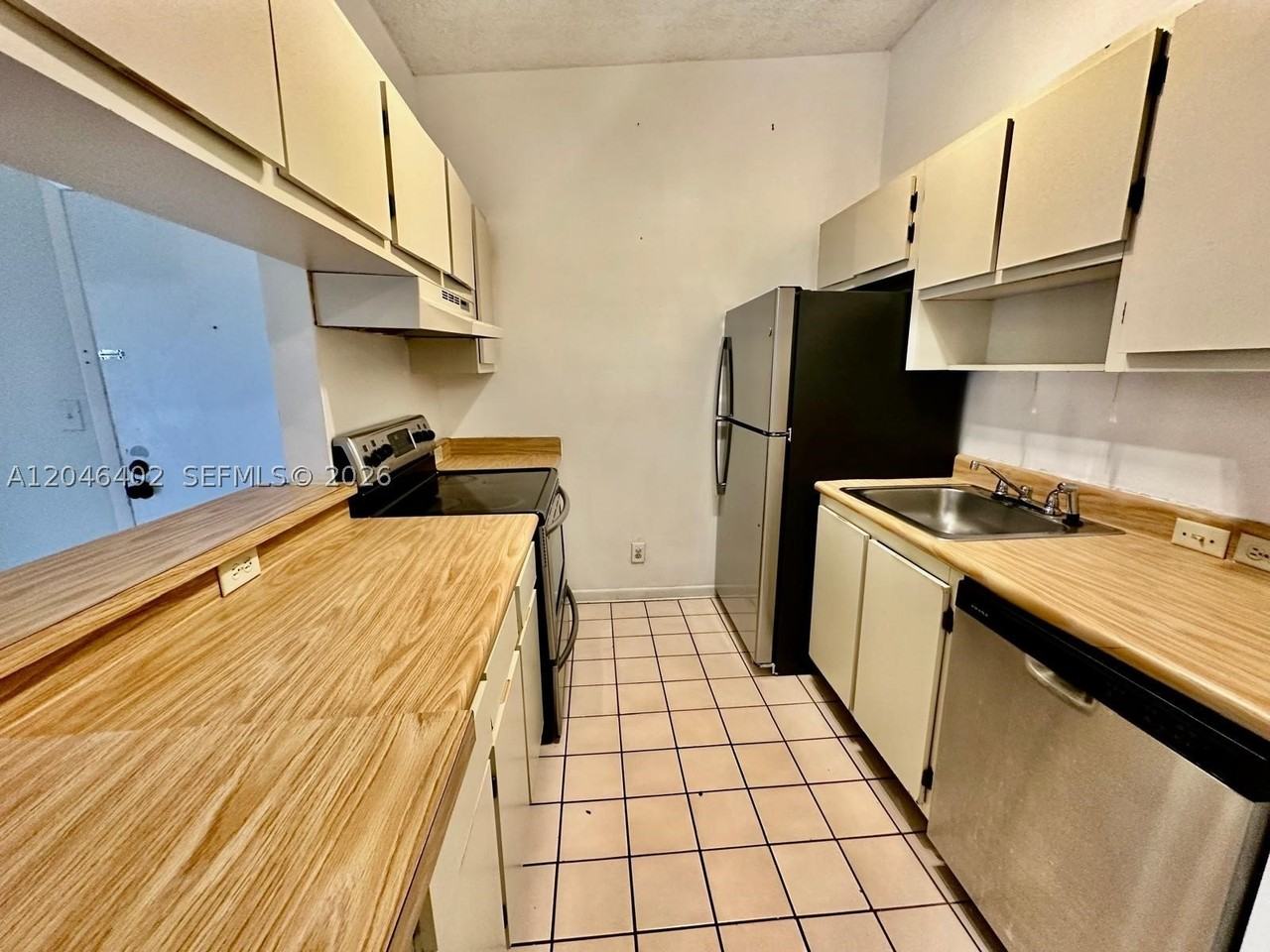 809 Ne 199th St #206-7 - Photo 7 of 16