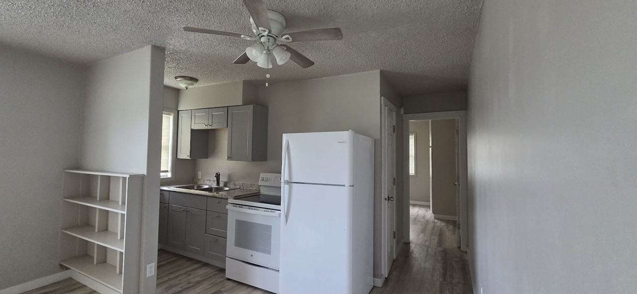 518 Baker Street, Unit 2 - Photo 3 of 7