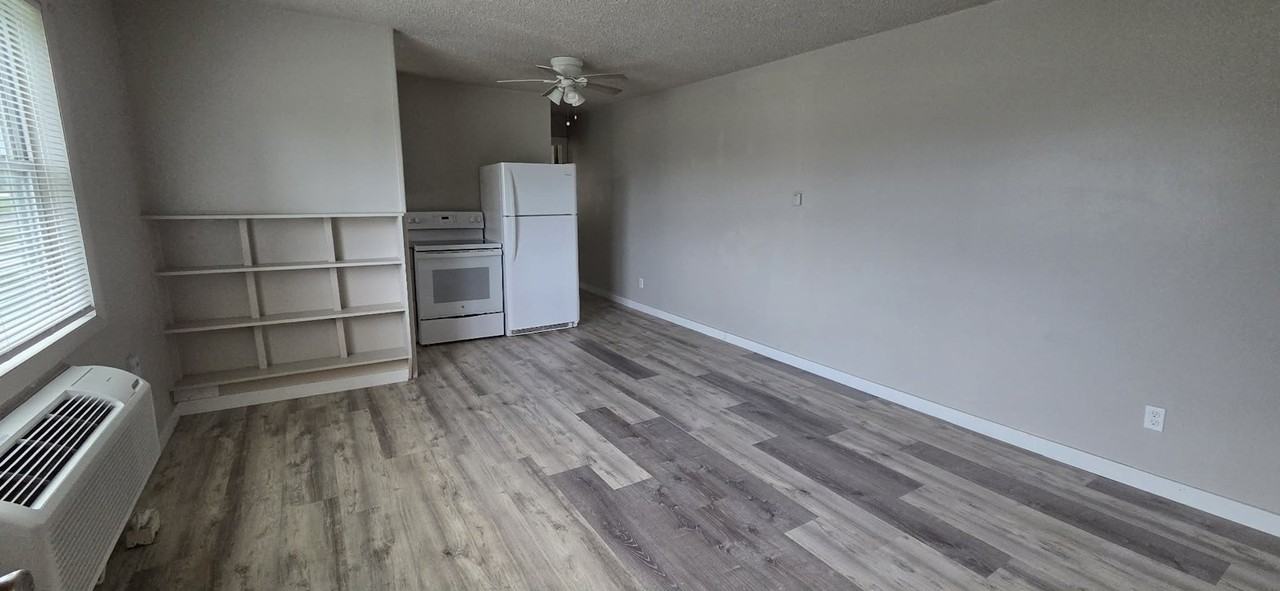 518 Baker Street, Unit 2 - Photo 5 of 7