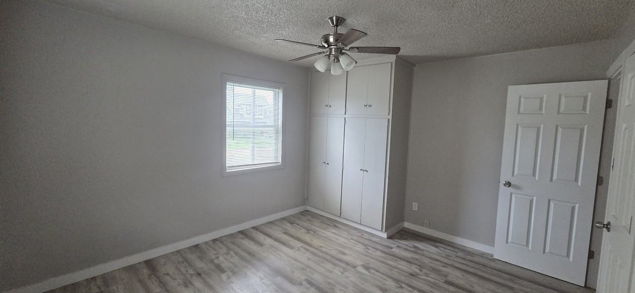 518 Baker Street, Unit 2 - Photo 6 of 7