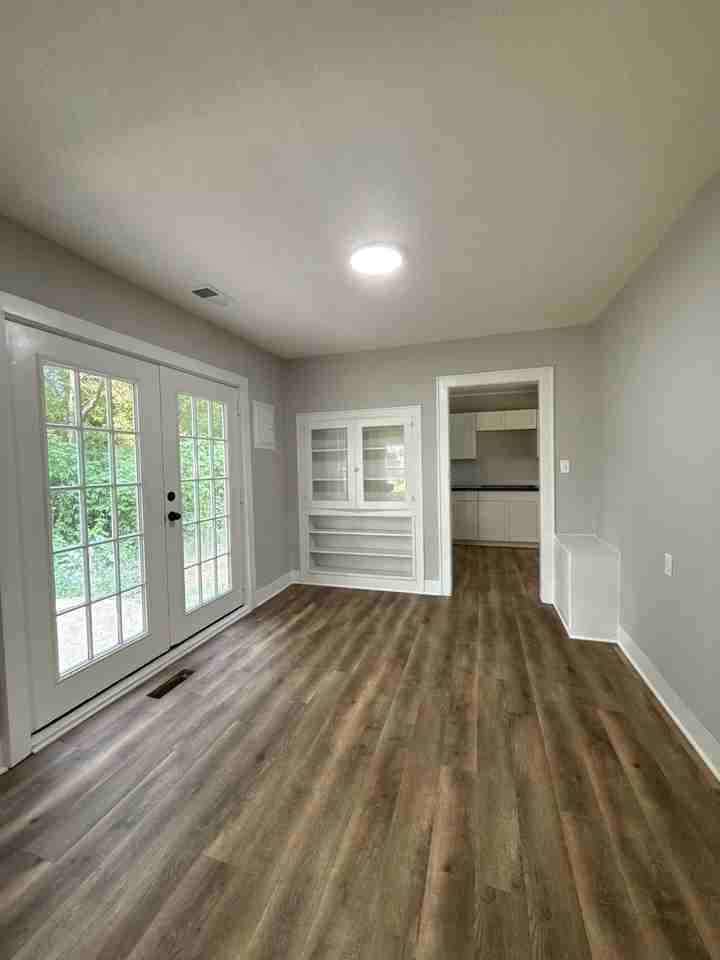 331 Eastland Ave #1 - Photo 2 of 3