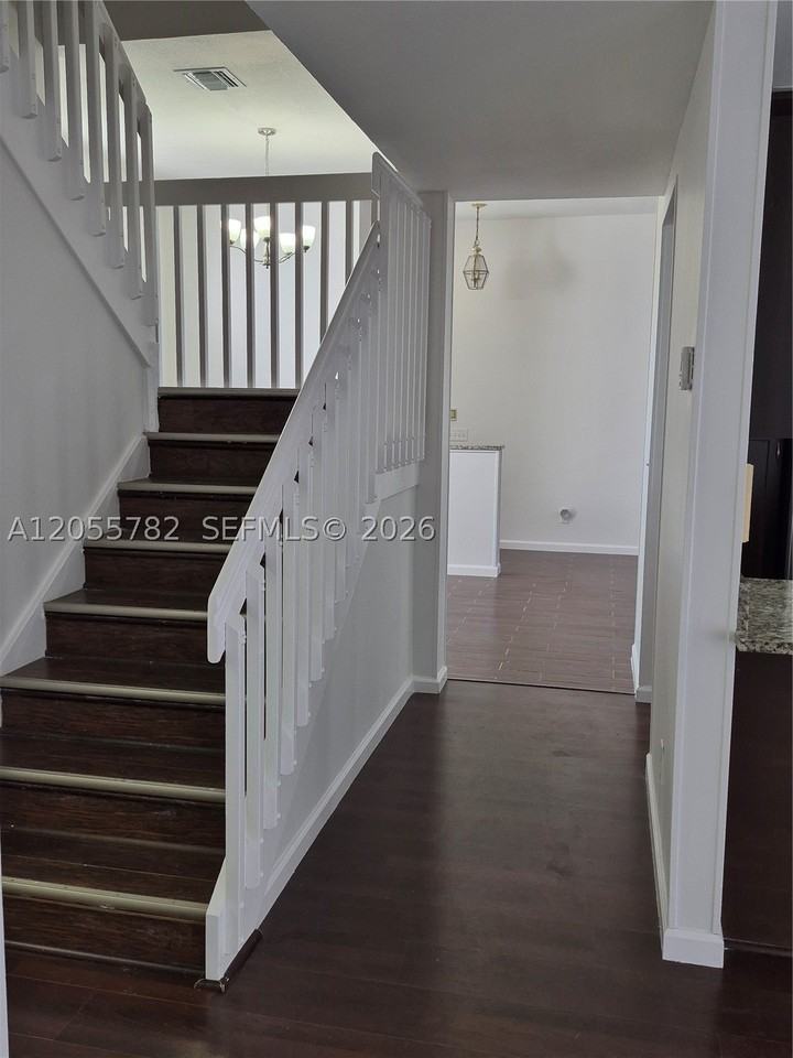 18281 Nw 19th St - Photo 6 of 26