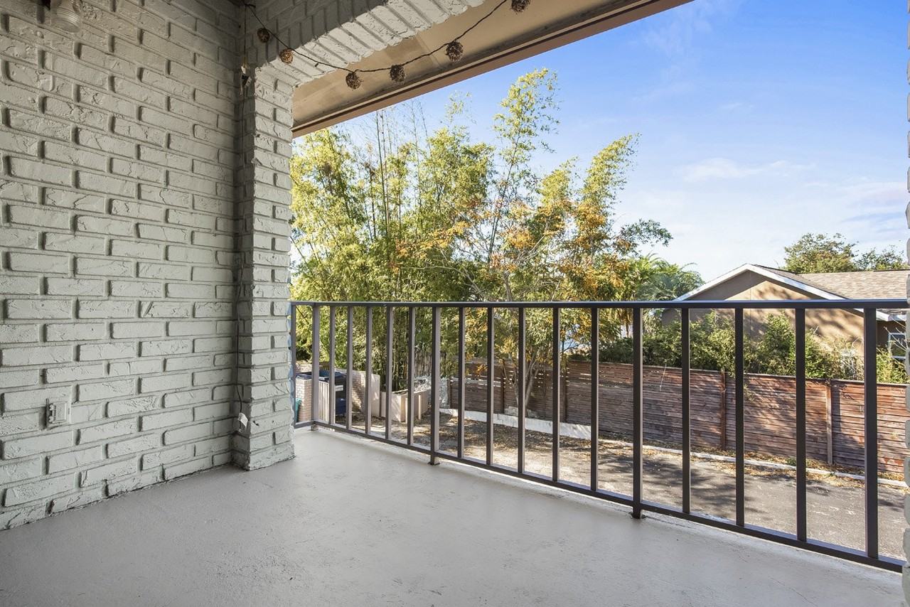 2808 Plaza Terrace Drive, Unit 808 - Photo 5 of 48