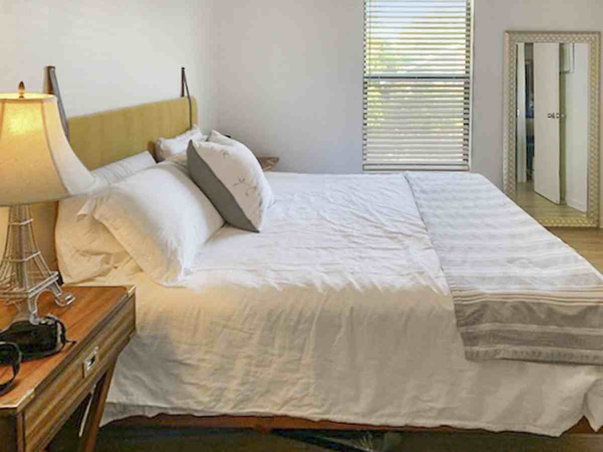 2808 Plaza Terrace Drive, Unit 808 - Photo 7 of 16