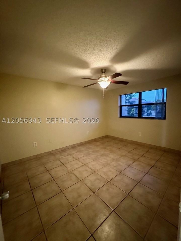 9945 Nob Hill Ct #9945 - Photo 2 of 22