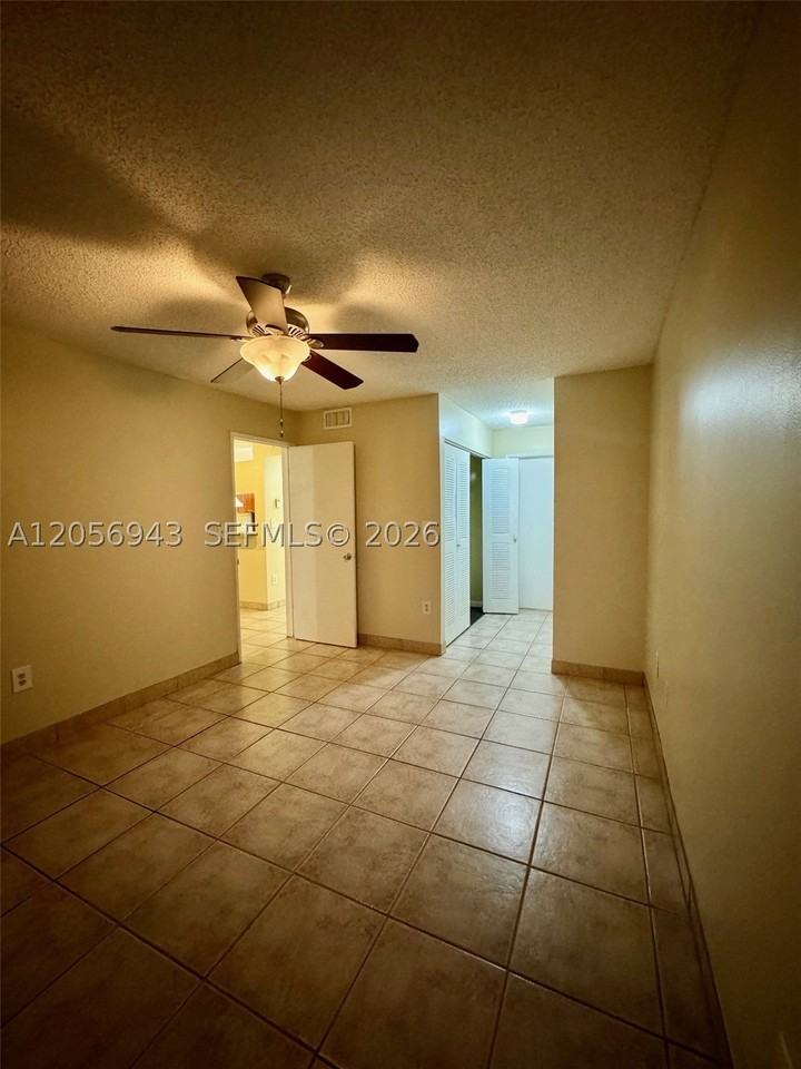 9945 Nob Hill Ct #9945 - Photo 4 of 22