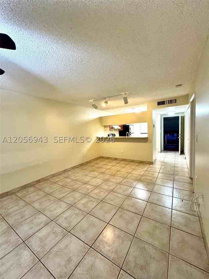 9945 Nob Hill Ct #9945 - Photo 7 of 22