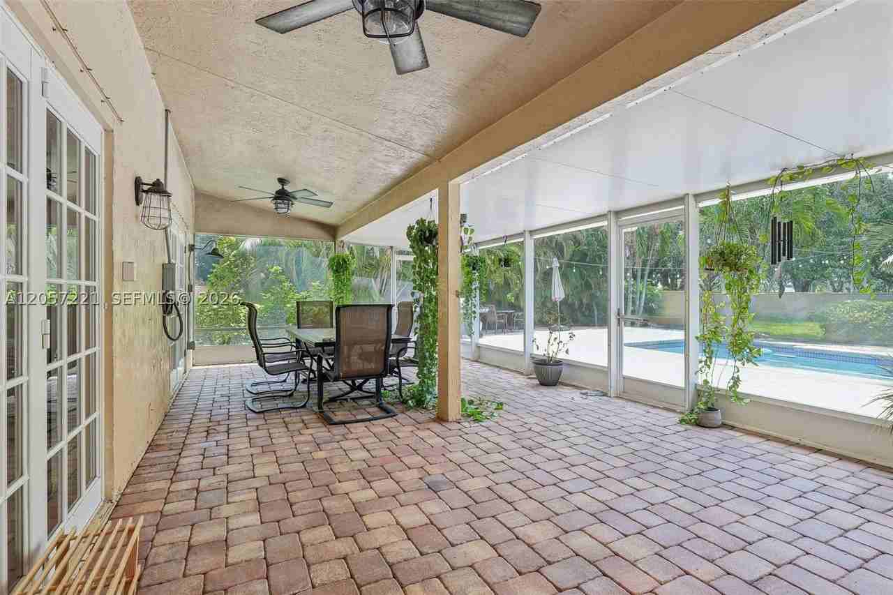 13100 Nw 11th Dr - Photo 3 of 46