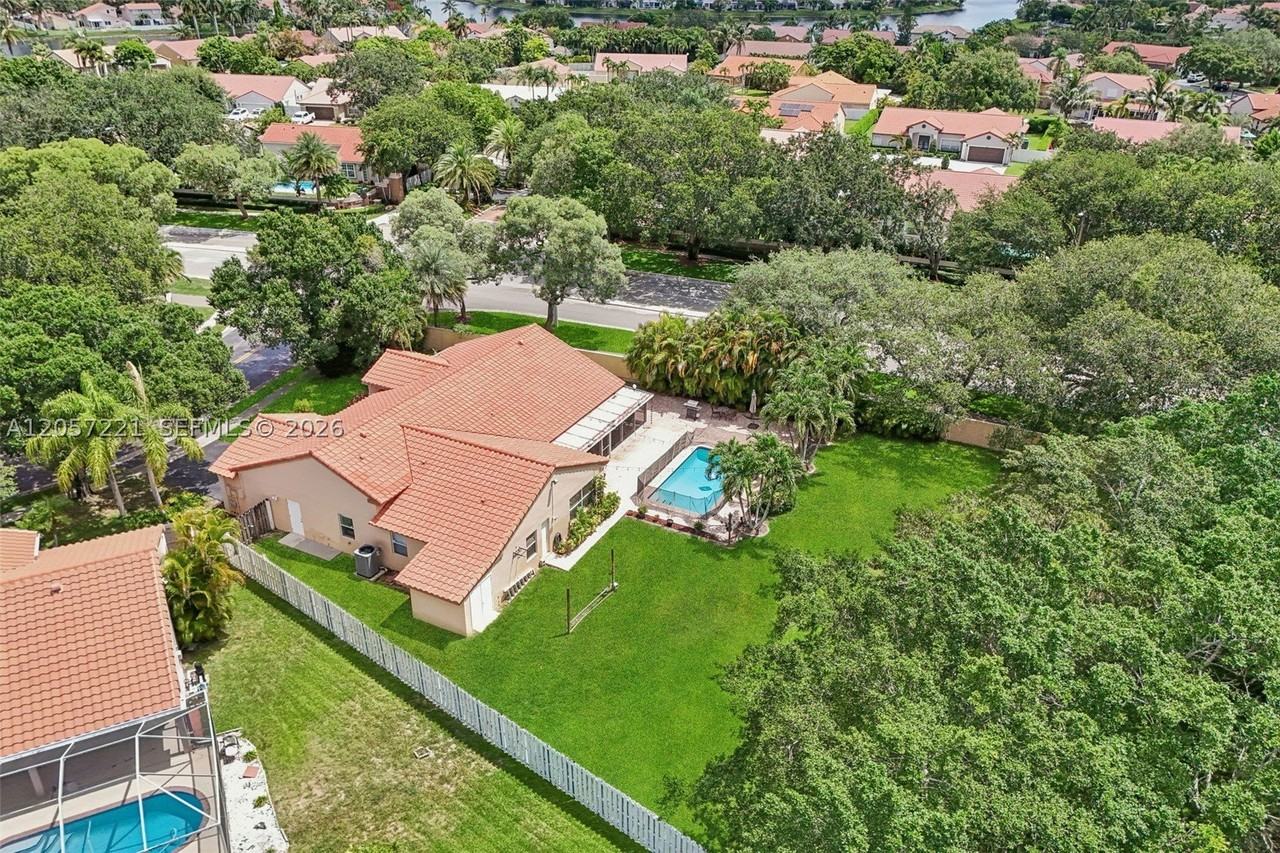 13100 Nw 11th Dr - Photo 4 of 46