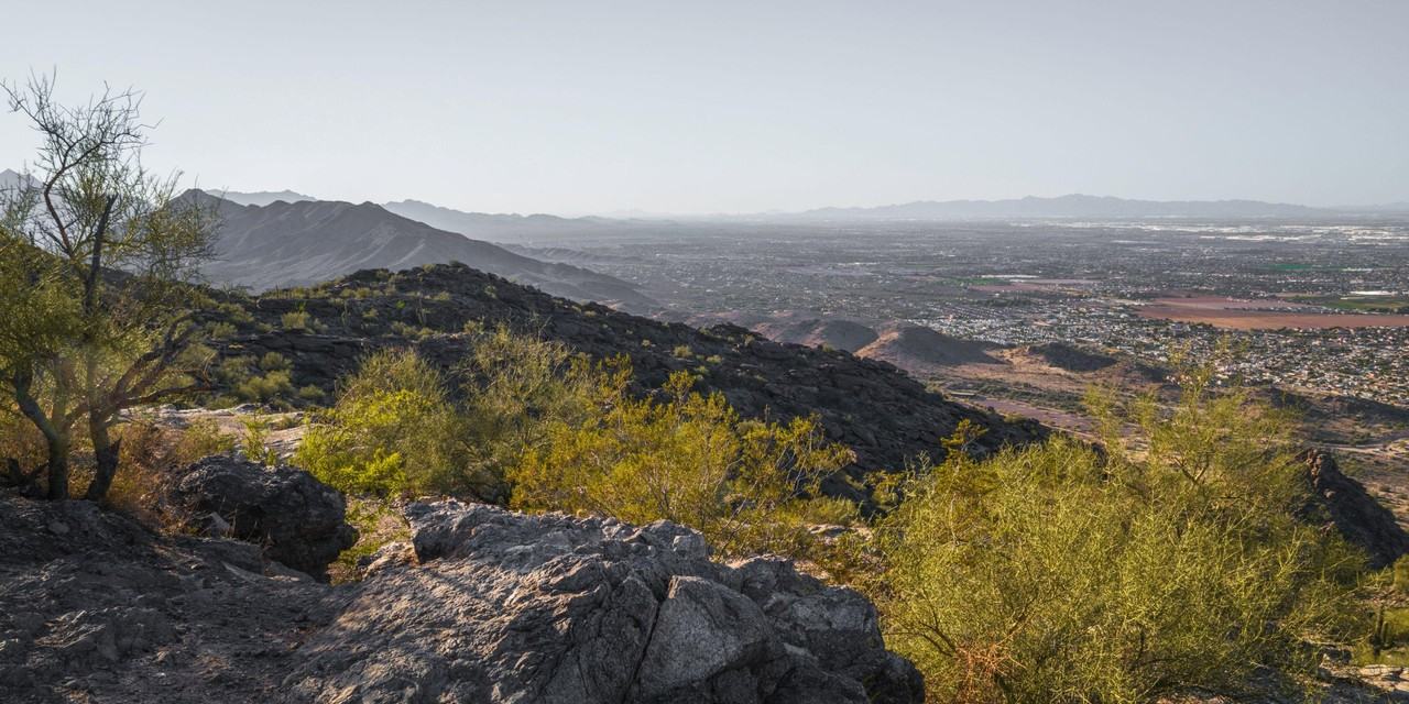 E South Mountain Ave - Photo 3 of 11