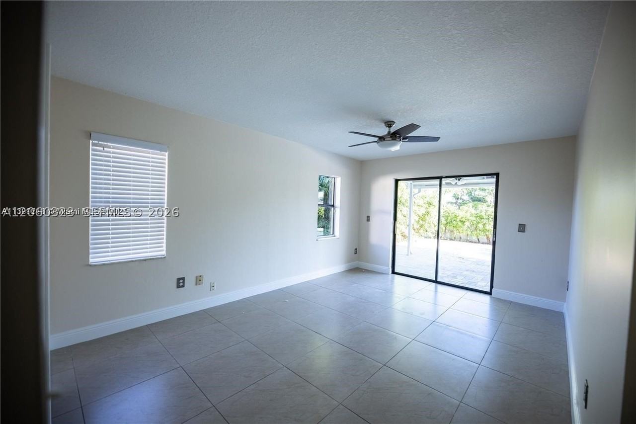 9815 Nw 43rd St #0 - Photo 4 of 17