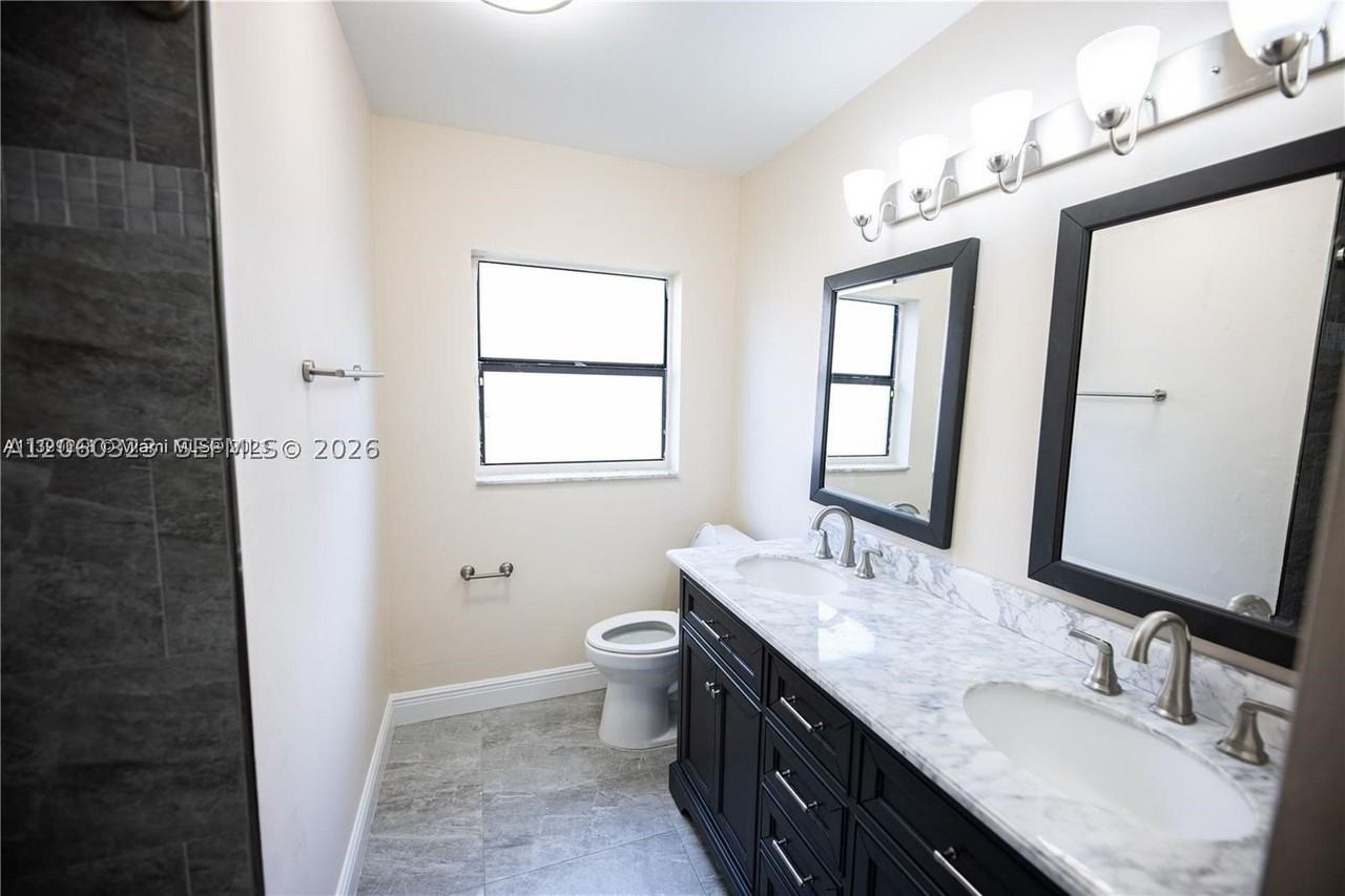 9815 Nw 43rd St #0 - Photo 5 of 17