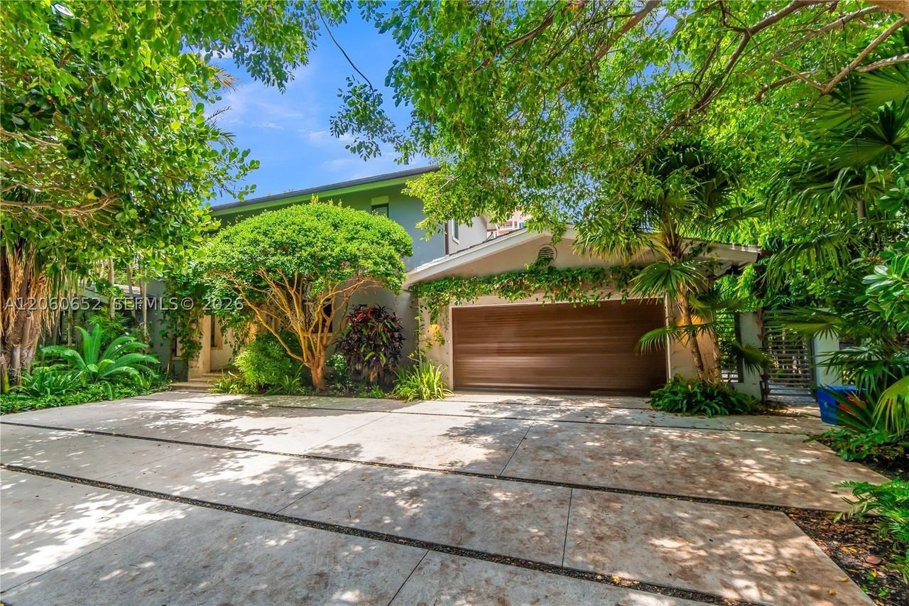 6840 Sunrise Pl - Photo 2 of 50