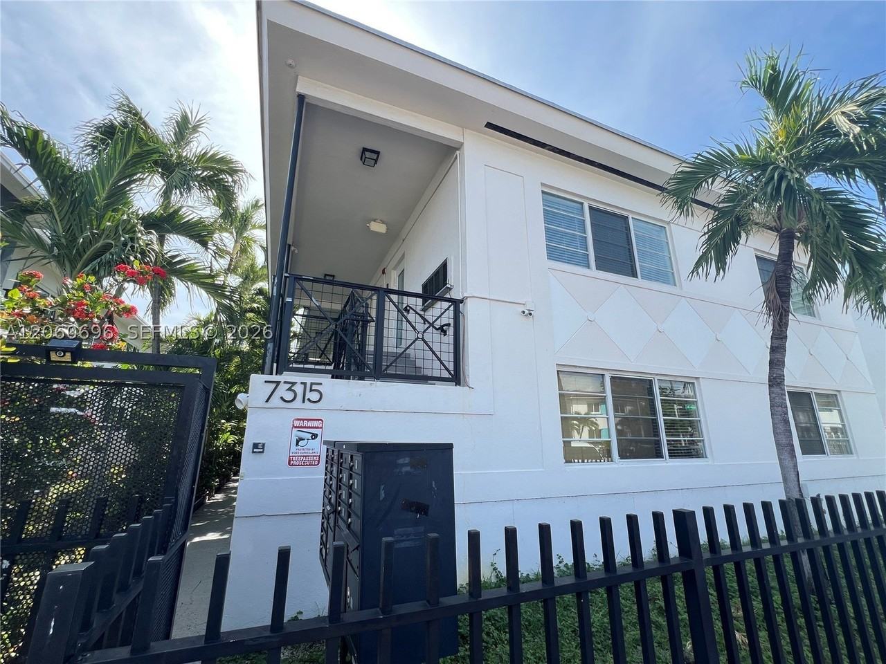 7315 Byron Ave #12