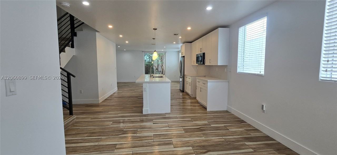 3675 Thomas Ave #3675 - Photo 5 of 32