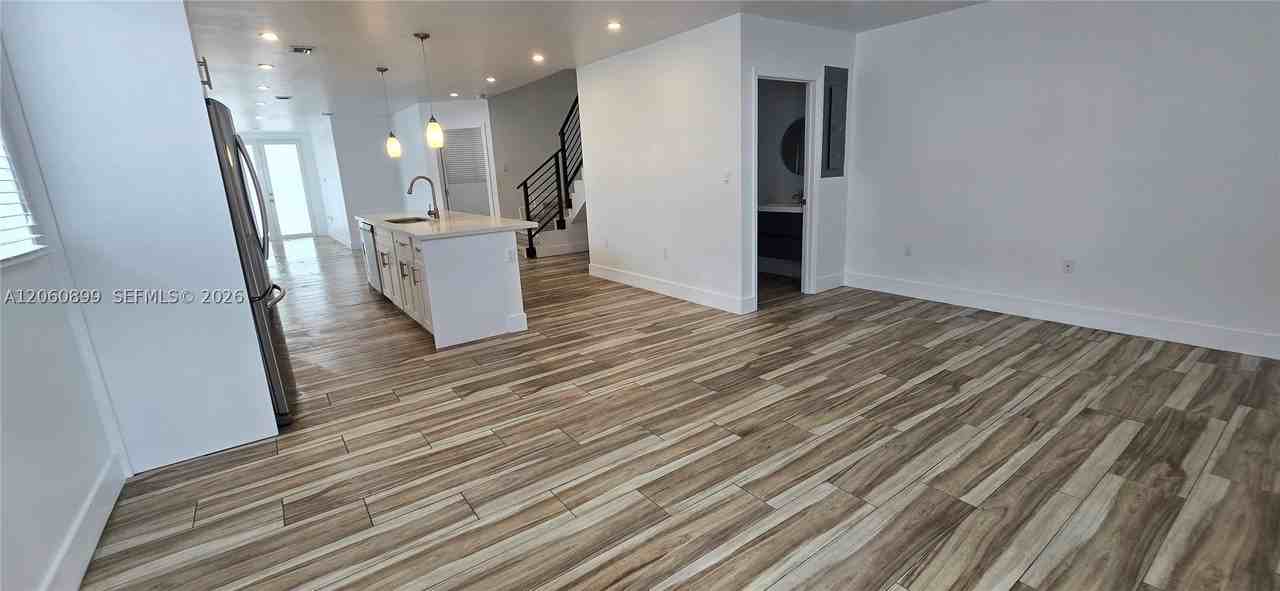 3675 Thomas Ave #3675 - Photo 7 of 32