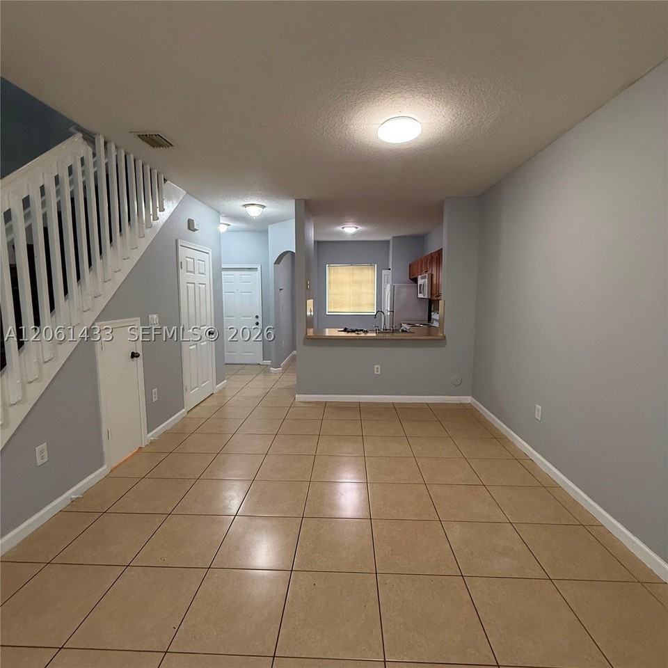 8811 S Isles Cir #8811 - Photo 3 of 17