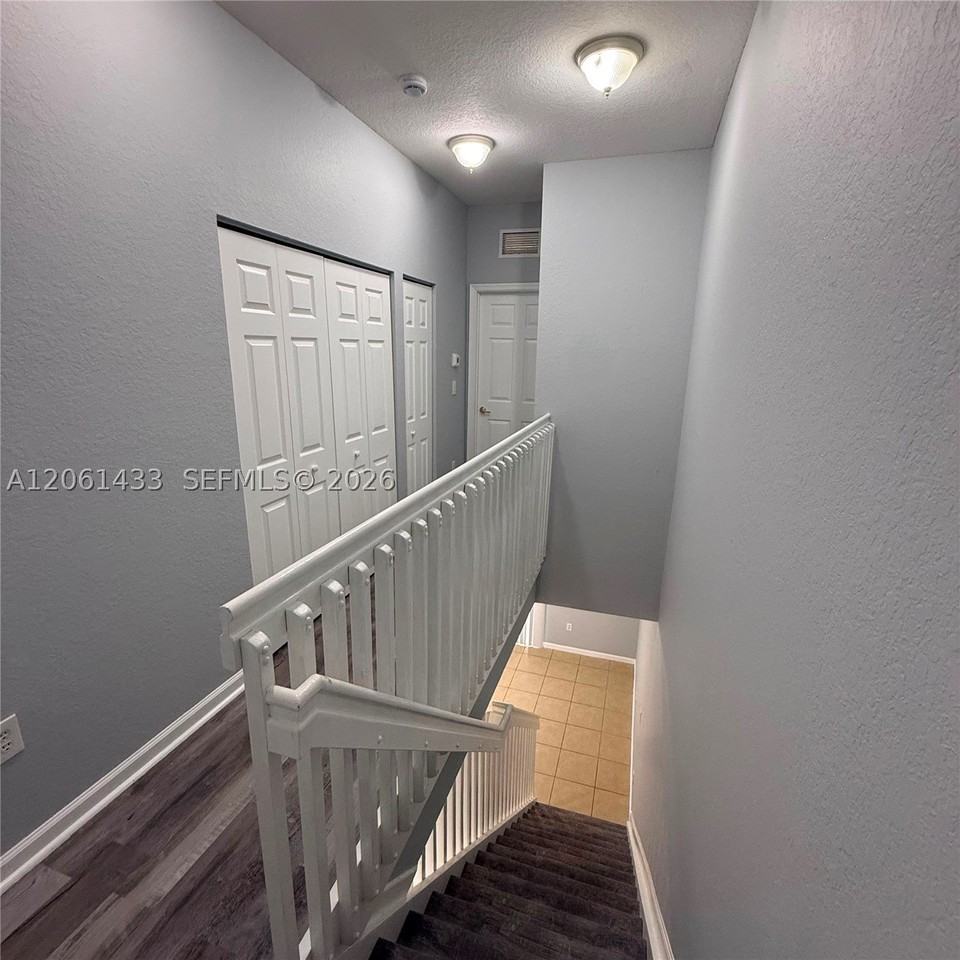 8811 S Isles Cir #8811 - Photo 6 of 17