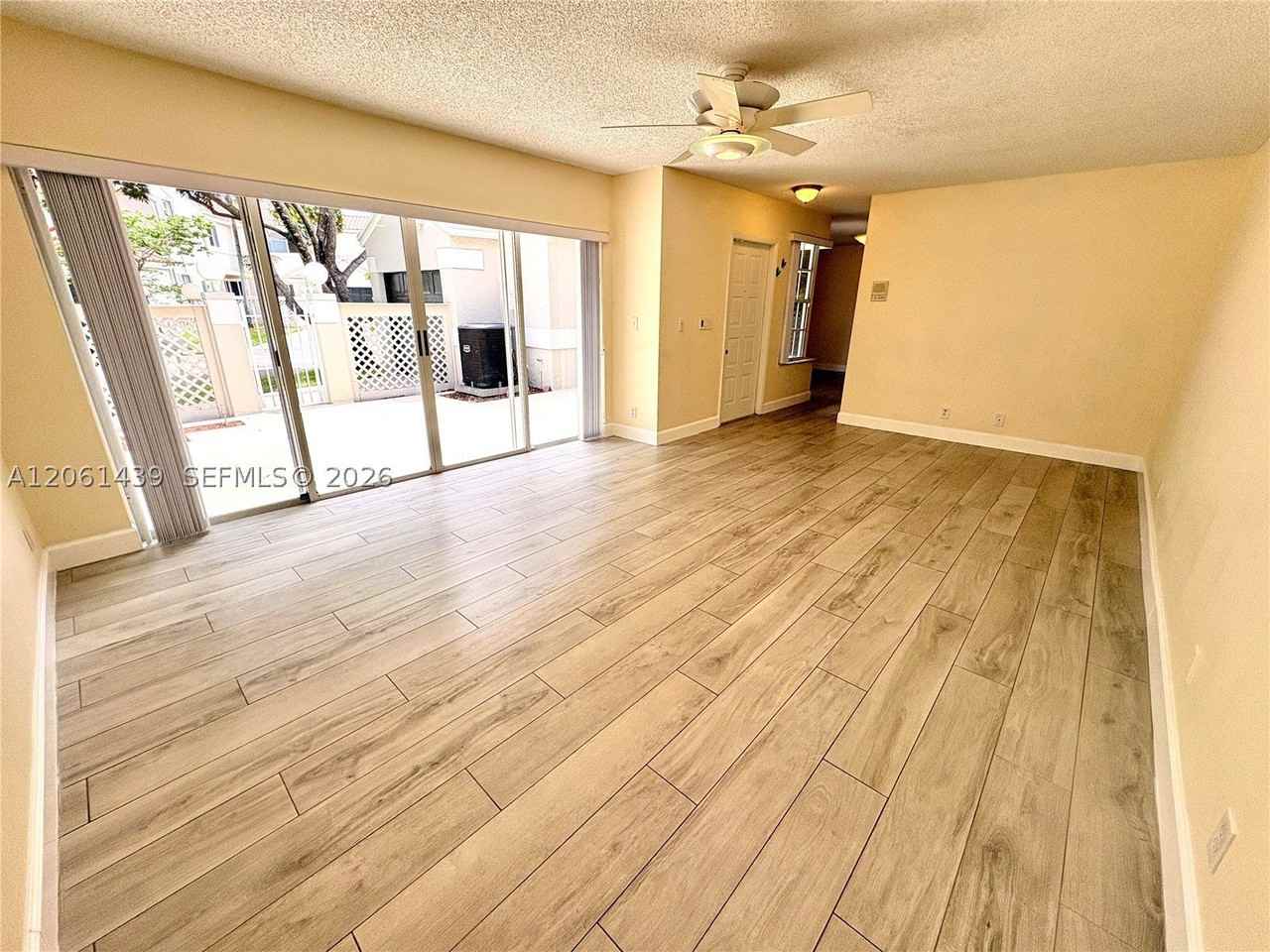11196 Long Boat Dr - Photo 4 of 27