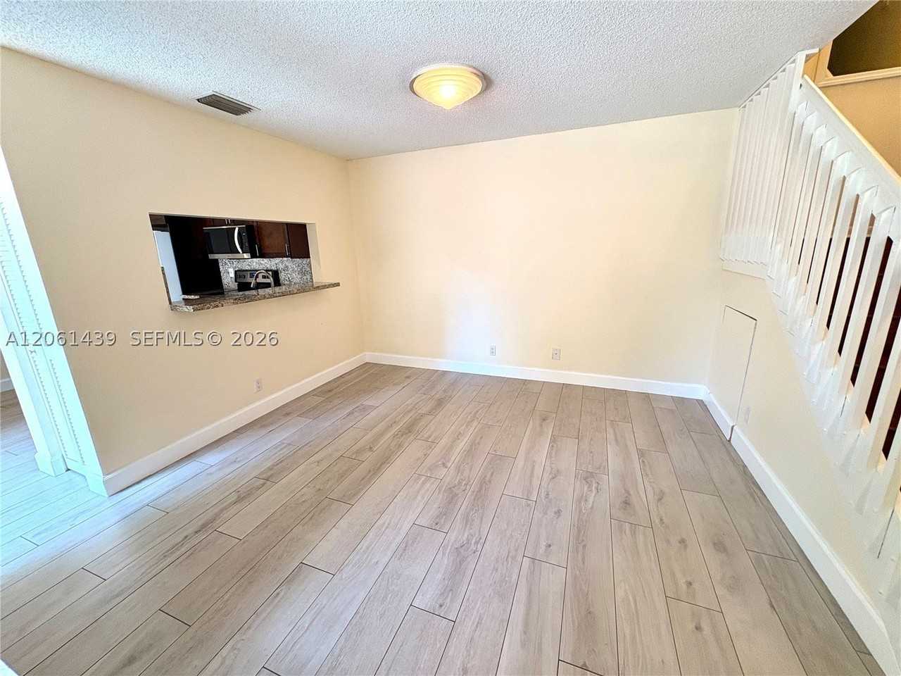 11196 Long Boat Dr - Photo 5 of 27