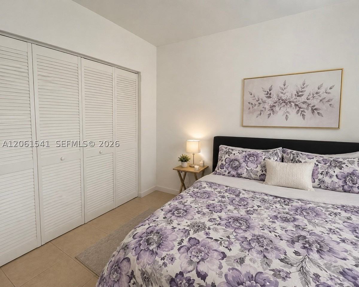 14140 Ne 2nd Ct #3 - Photo 2 of 18
