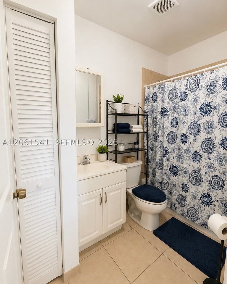 14140 Ne 2nd Ct #3 - Photo 5 of 18